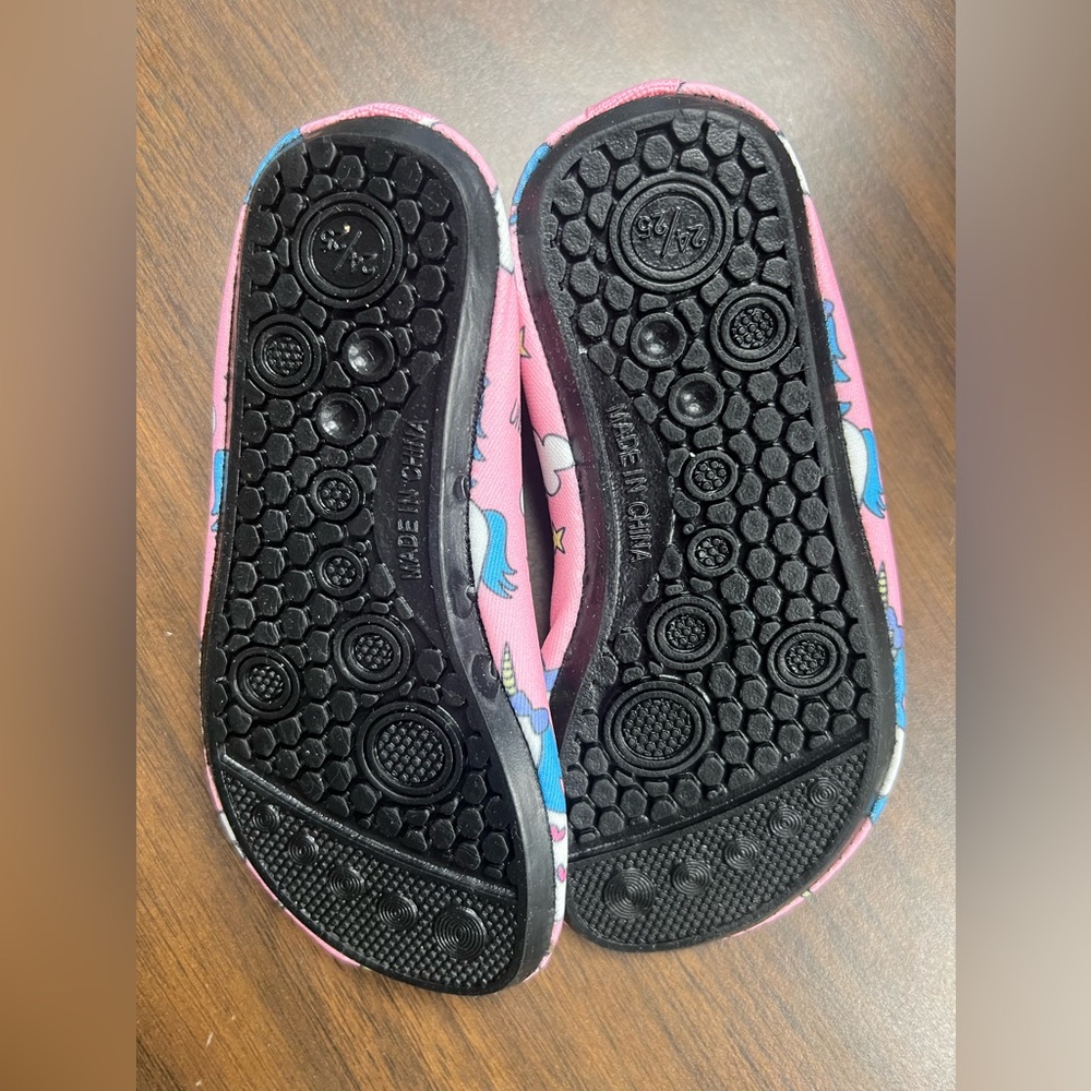 Little unicorn water shoes size 24 - Picture 2 of 4